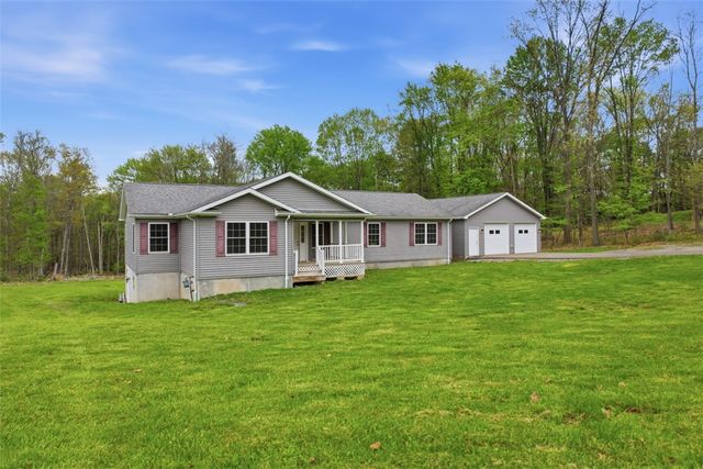 221 Parkhill Rd, Economy, PA 15005