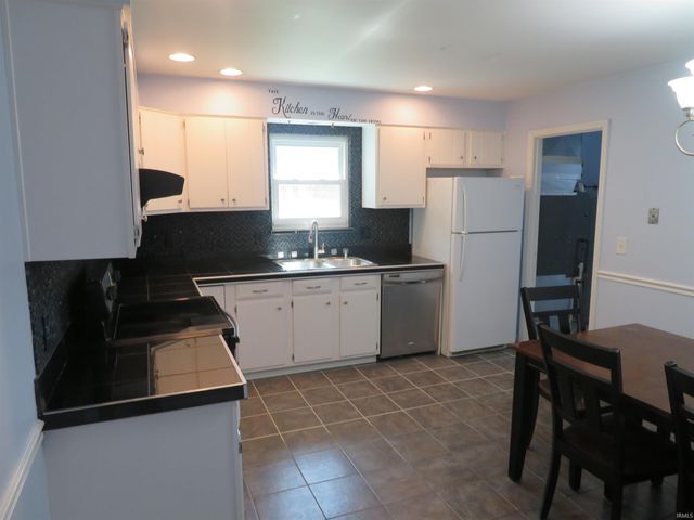 1907 Shepherd Drive, Evansville, IN 47715