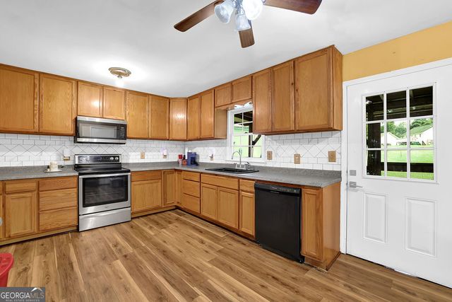 56 Pirates Point Point, Dawsonville, GA 30534