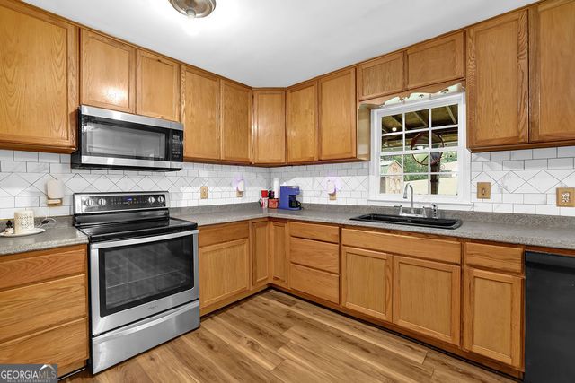 56 Pirates Point Point, Dawsonville, GA 30534