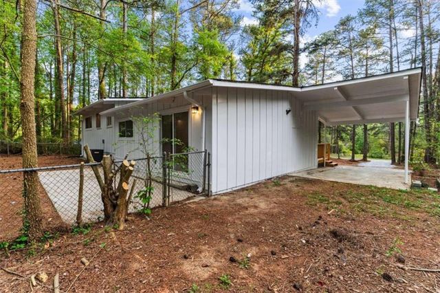 1796 E Atlanta Road E, Stockbridge, GA 30281