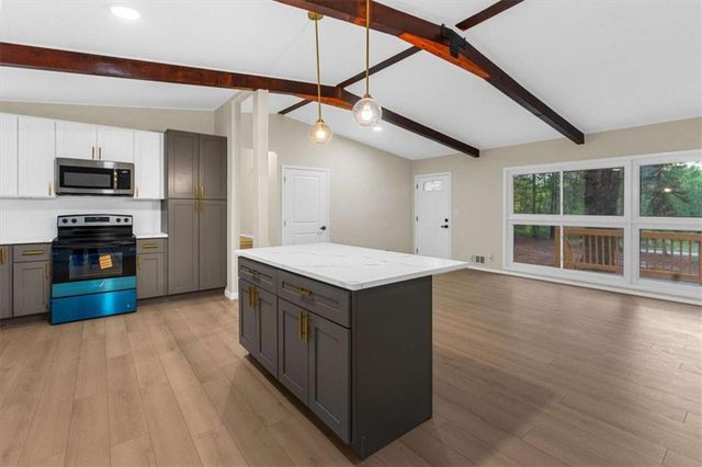 1796 E Atlanta Road E, Stockbridge, GA 30281