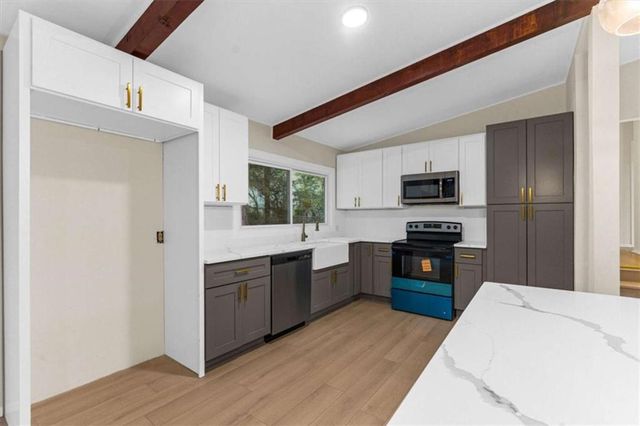 1796 E Atlanta Road E, Stockbridge, GA 30281