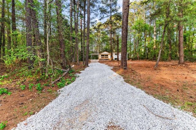 1796 E Atlanta Road E, Stockbridge, GA 30281