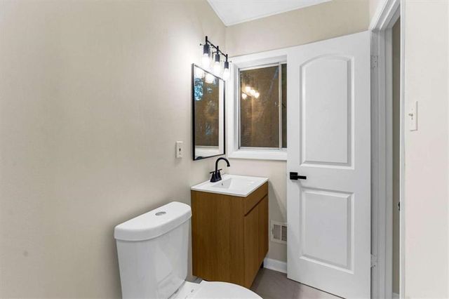 1796 E Atlanta Road E, Stockbridge, GA 30281