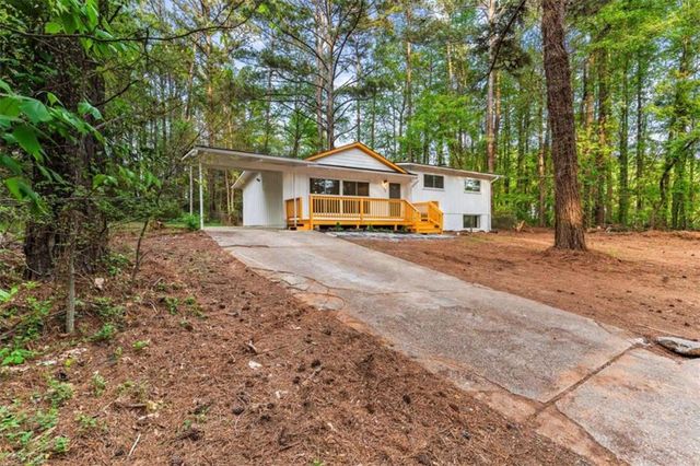 1796 E Atlanta Road E, Stockbridge, GA 30281