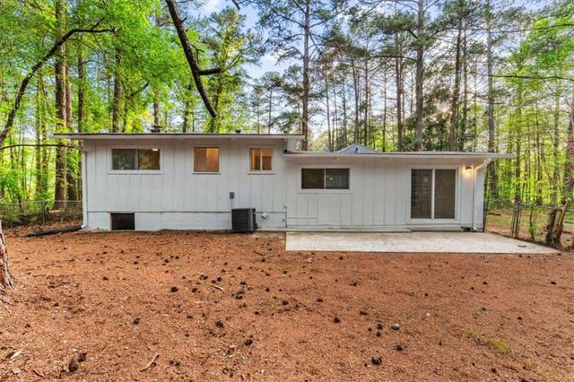 1796 E Atlanta Road E, Stockbridge, GA 30281