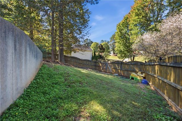 313 Vineyard Drive, Dallas, GA 30132