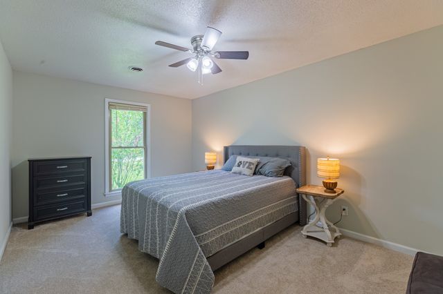 524 Inver Ln, Clarksville, TN 37042