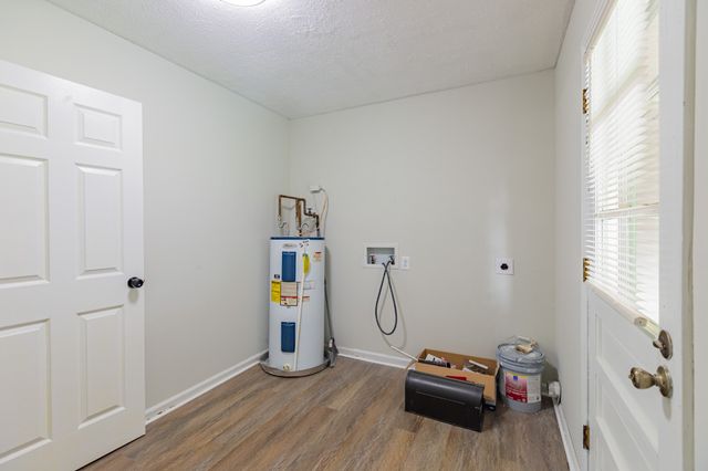 524 Inver Ln, Clarksville, TN 37042
