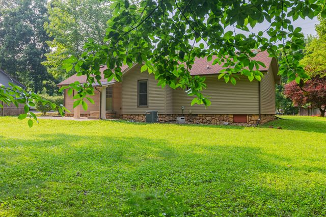 524 Inver Ln, Clarksville, TN 37042