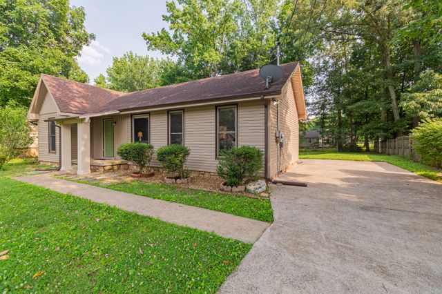 524 Inver Ln, Clarksville, TN 37042