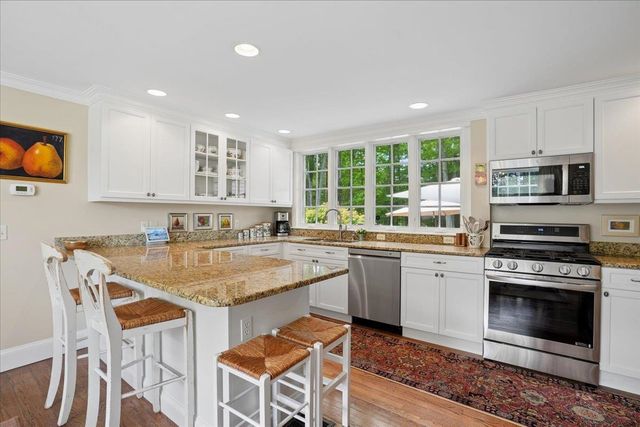 181 Meetinghouse Road, Bedford, NH 03110