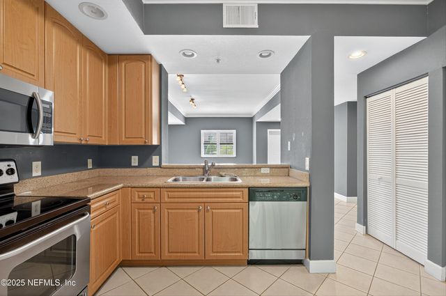 9745 TOUCHTON Road 1105, Jacksonville, FL 32246