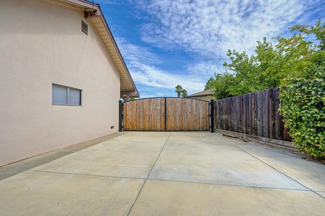 3624 Cody Way, Sacramento, CA 95864