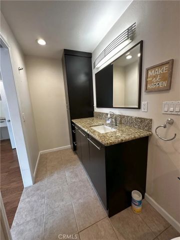 18598 Creek, Huntington Beach, CA 92648