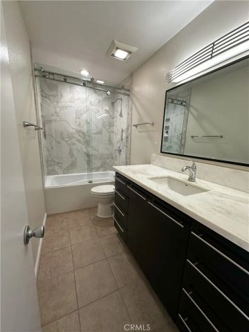 18598 Creek, Huntington Beach, CA 92648