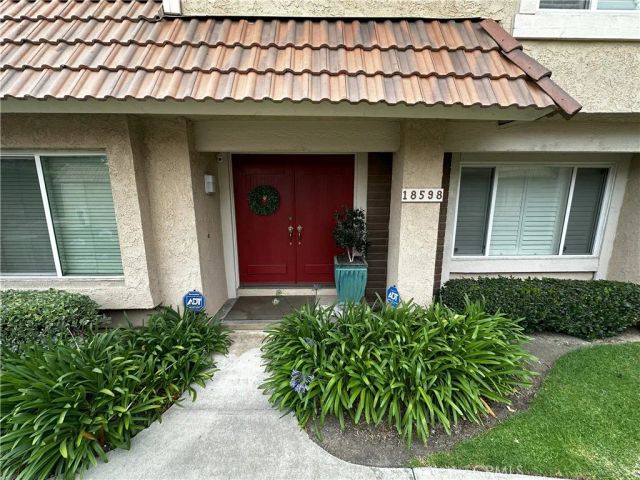 18598 Creek, Huntington Beach, CA 92648