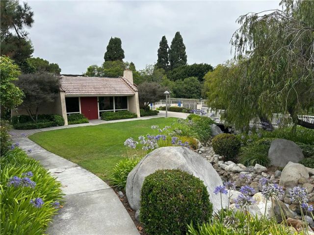 18598 Creek, Huntington Beach, CA 92648