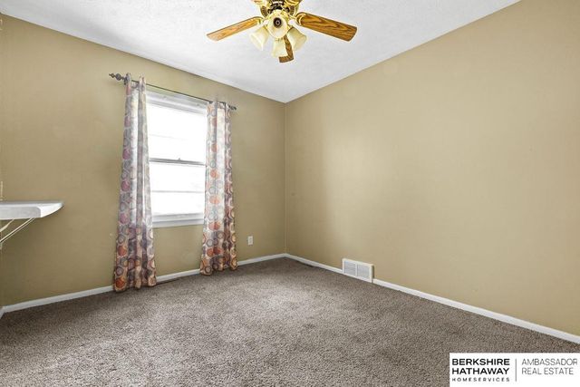 7411 S 41 Avenue, Bellevue, NE 68147