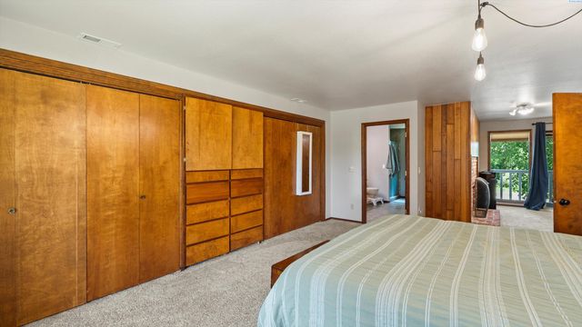 64209 E Grover Pr Ne, West Richland, WA 99353