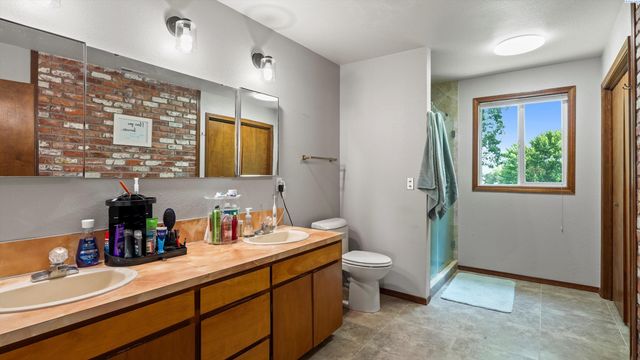 64209 E Grover Pr Ne, West Richland, WA 99353