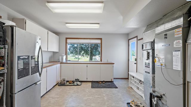 64209 E Grover Pr Ne, West Richland, WA 99353