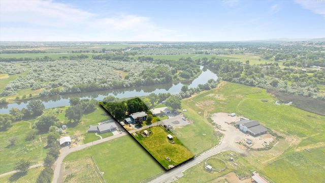 64209 E Grover Pr Ne, West Richland, WA 99353