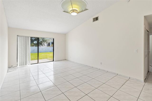 2580 KING OAK CIRCLE, St Cloud, FL 34769