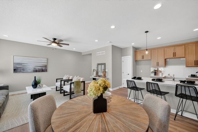 15303 Bellflower Lane, Urbandale, IA 50323