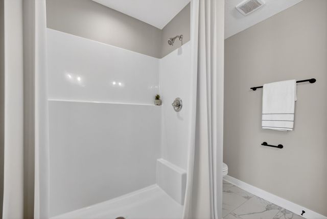 15303 Bellflower Lane, Urbandale, IA 50323