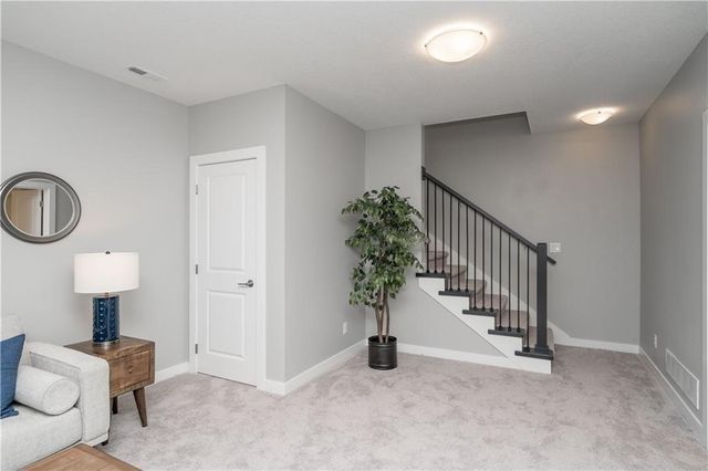 15303 Bellflower Lane, Urbandale, IA 50323