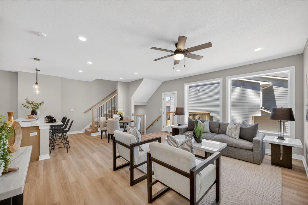 15303 Bellflower Lane, Urbandale, IA 50323