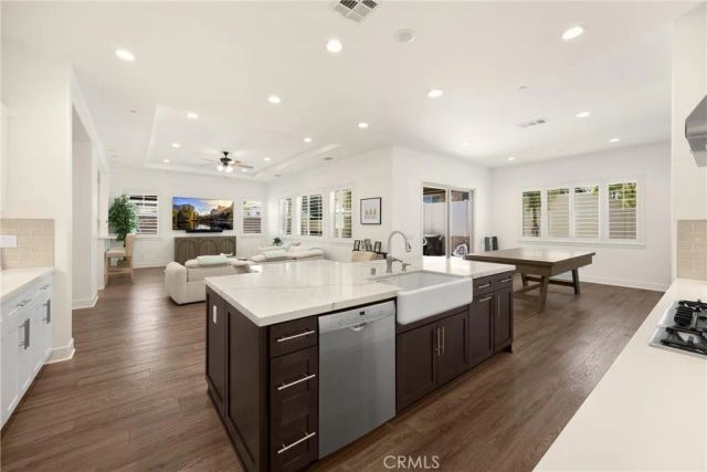 11638 Oakton Way, Corona, CA 92883