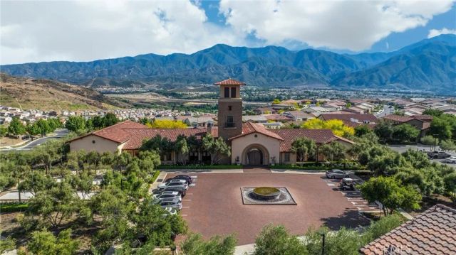 11638 Oakton Way, Corona, CA 92883