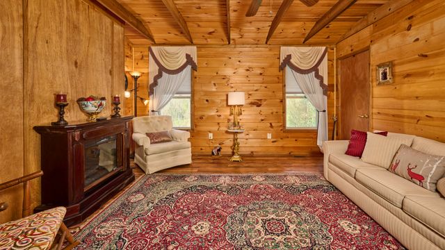 271 Richardson Hollow Ln, Gainesboro, TN 38562