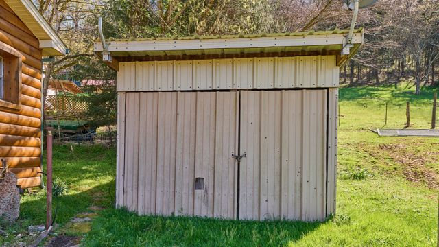271 Richardson Hollow Ln, Gainesboro, TN 38562