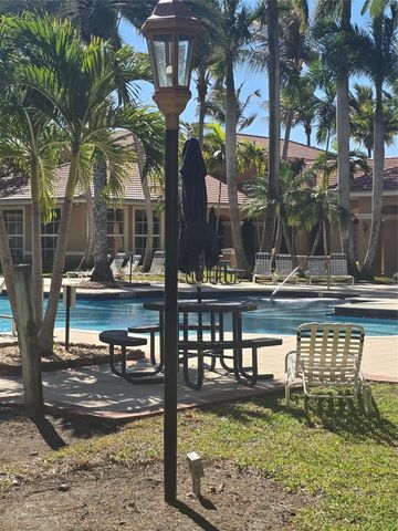 7970 N Nob Hill Road 205, Tamarac, FL 33321