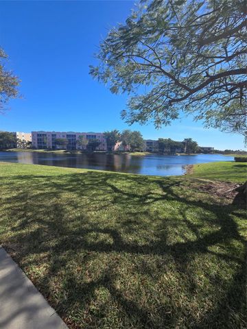 7970 N Nob Hill Road 205, Tamarac, FL 33321