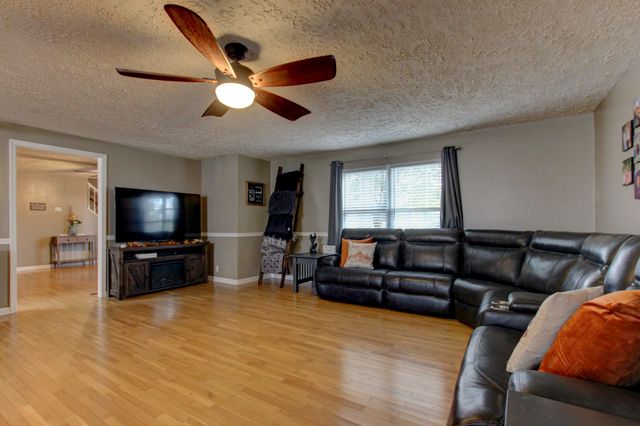 127 Deer Point Rd, Unionville, TN 37180