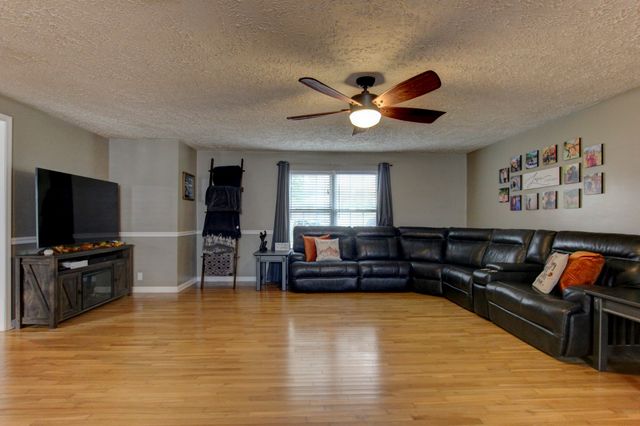 127 Deer Point Rd, Unionville, TN 37180