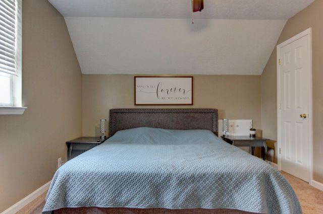 127 Deer Point Rd, Unionville, TN 37180