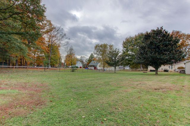 127 Deer Point Rd, Unionville, TN 37180