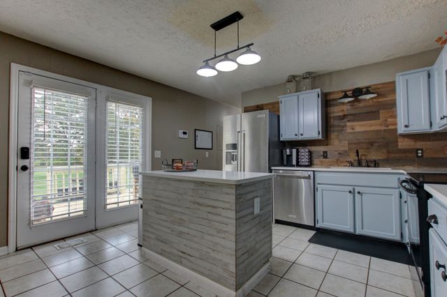 127 Deer Point Rd, Unionville, TN 37180