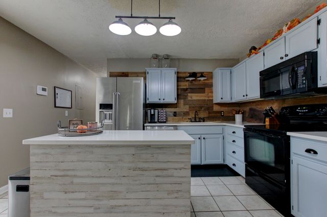 127 Deer Point Rd, Unionville, TN 37180