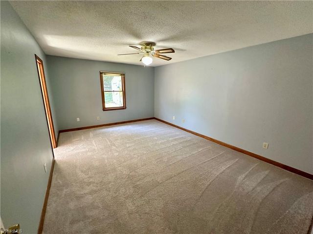162 Rockford Road, Kernersville, NC 27284
