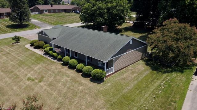 162 Rockford Road, Kernersville, NC 27284