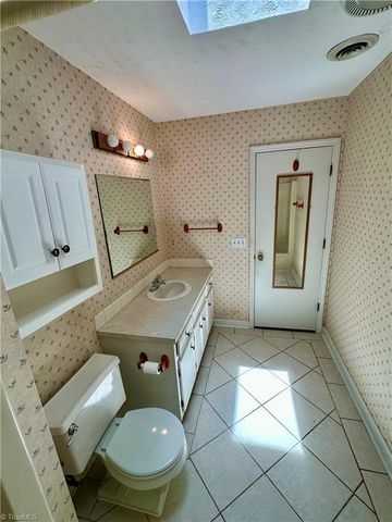 162 Rockford Road, Kernersville, NC 27284
