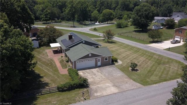162 Rockford Road, Kernersville, NC 27284