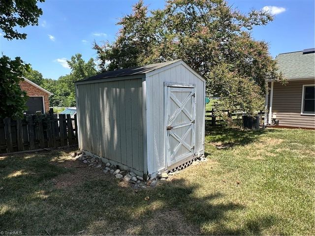 162 Rockford Road, Kernersville, NC 27284